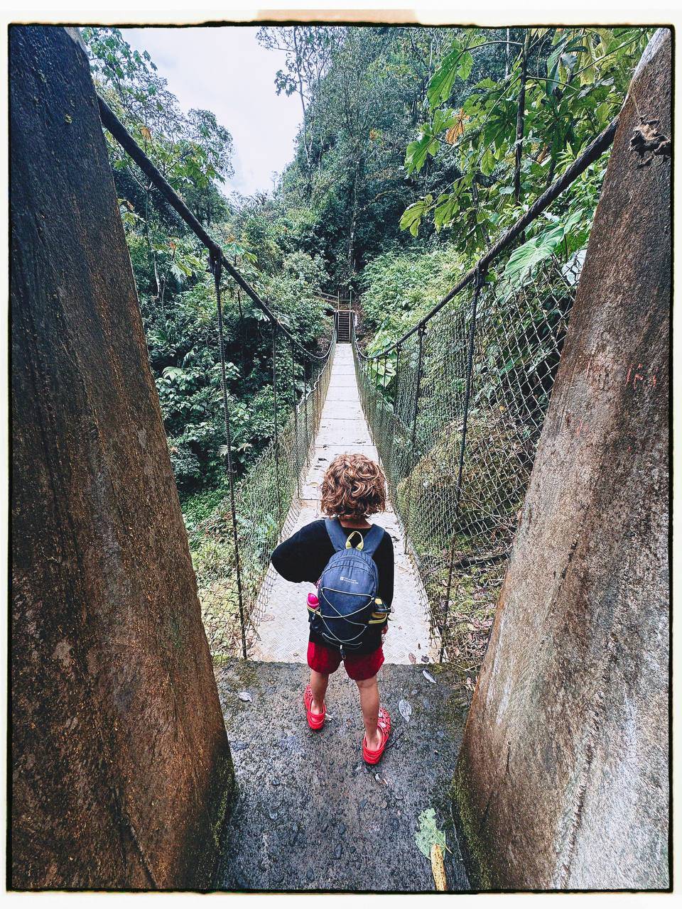 Water hike and bridge in Banos