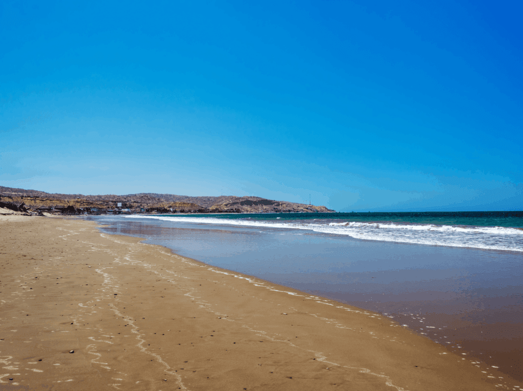 Peru coast summer (Dec–Mar): Lima, Máncora​