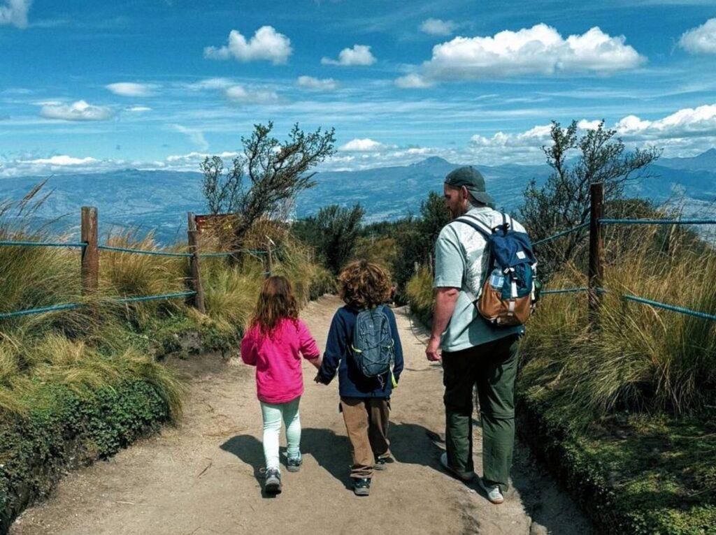 What to Expect at the Top (4,000m Above Quito)​