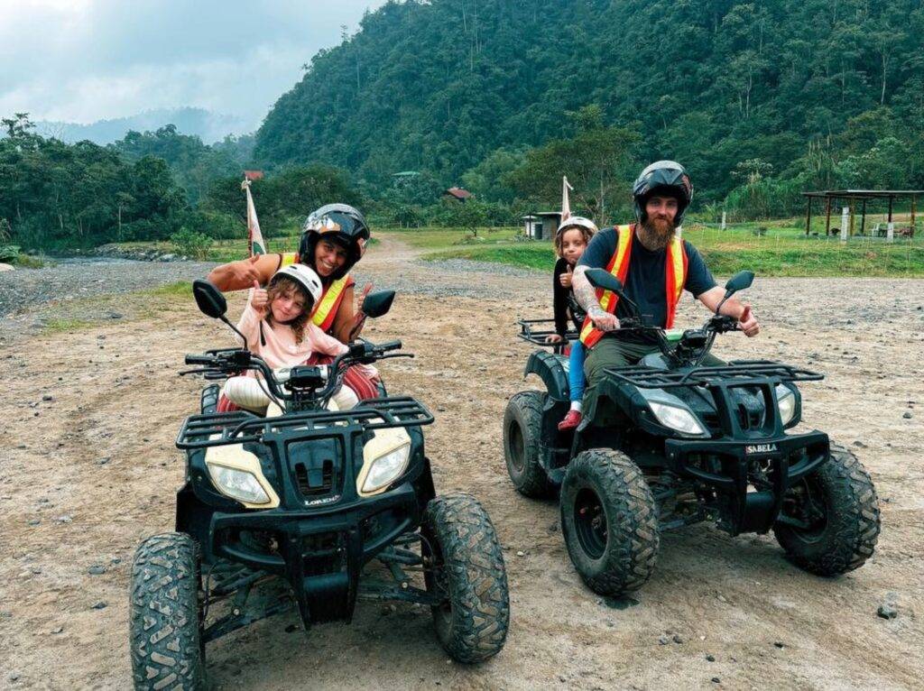 Quadbiking in mindo
