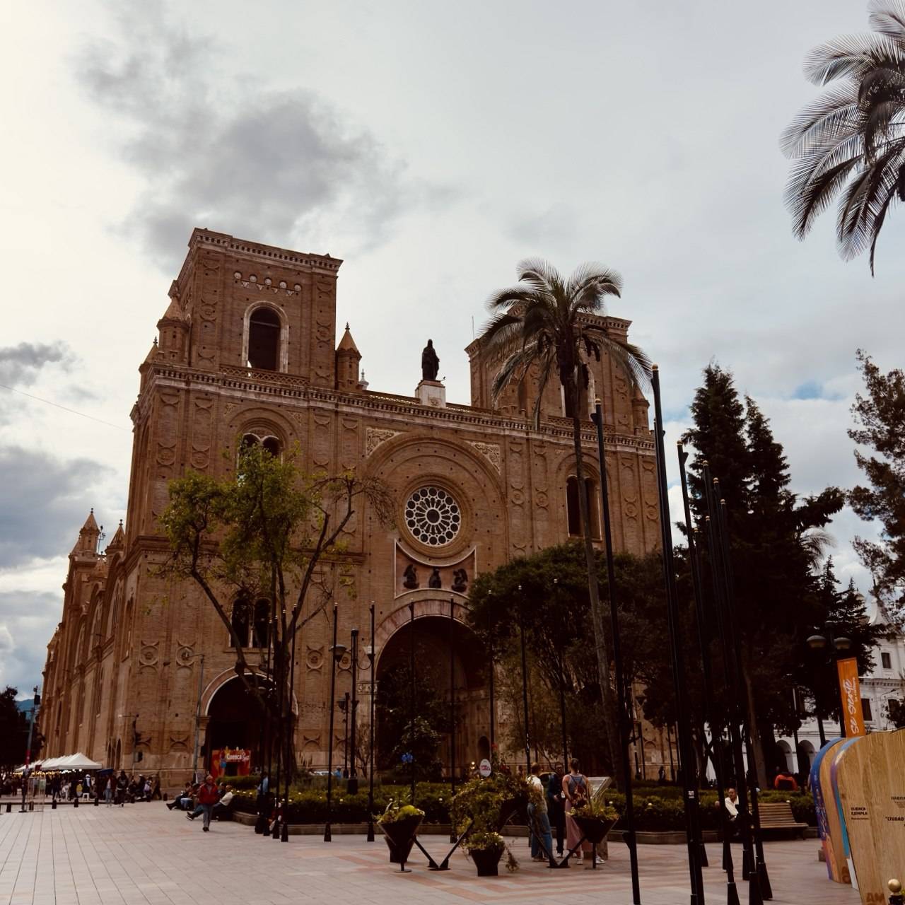 Explore Cuenca’s Historic Center (Parque Calderón)