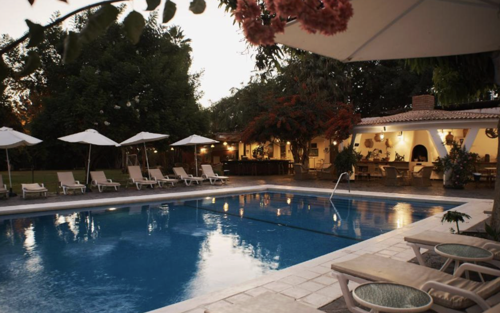 Hotel Majoro Nazca pool