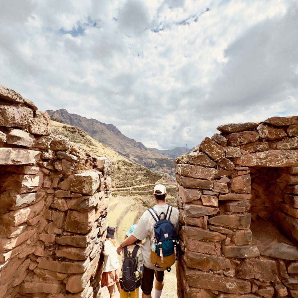 Pisac with kids