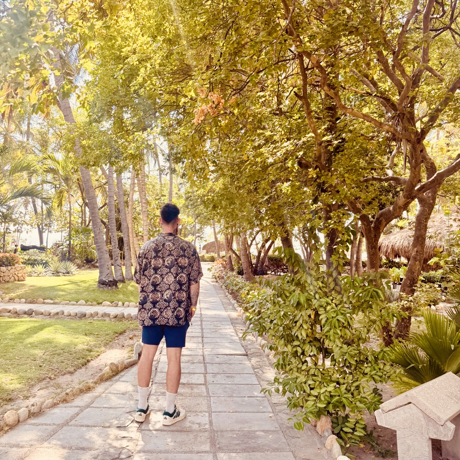 how to avoid roaming charges