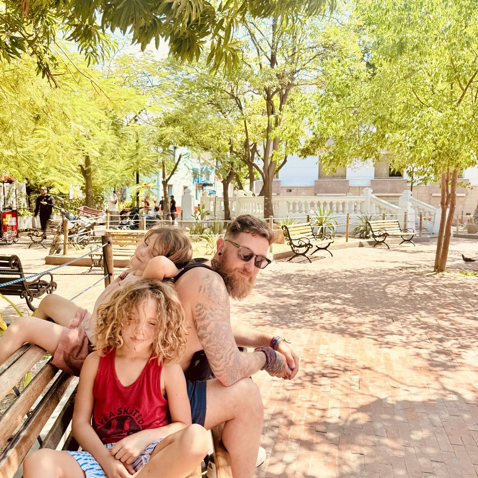 how to save on baggage fees