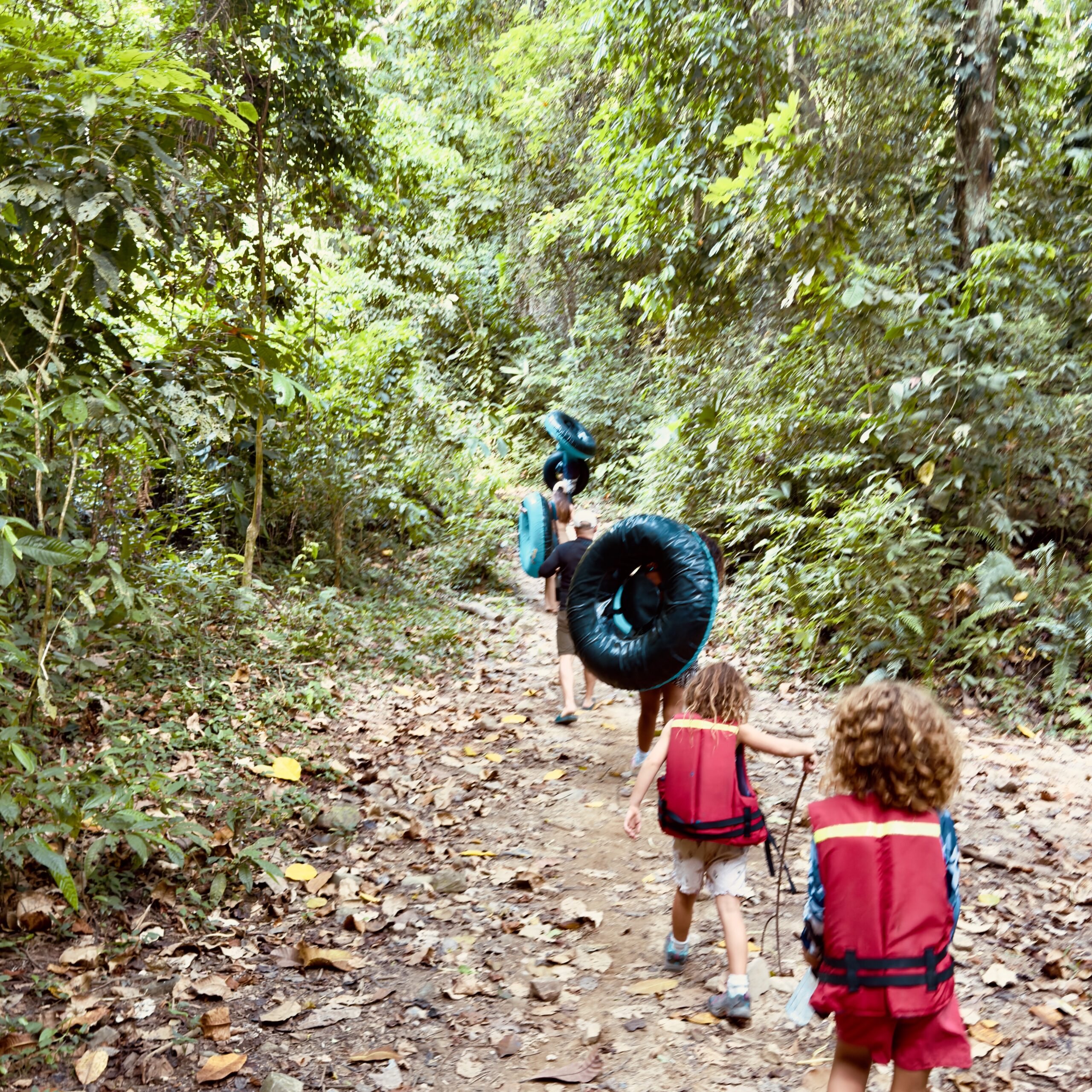 how to save on baggage fees