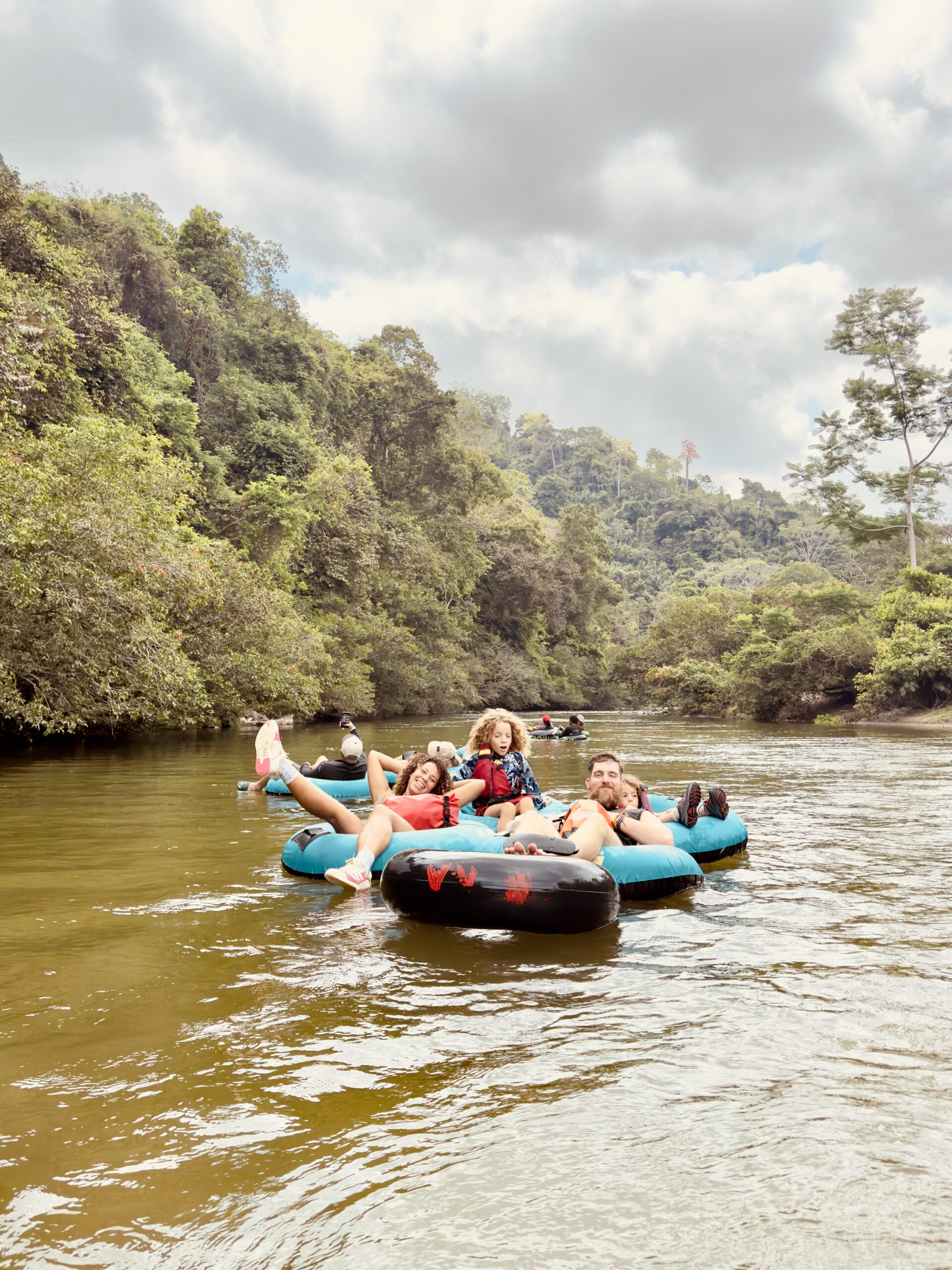 how to save on baggage fees