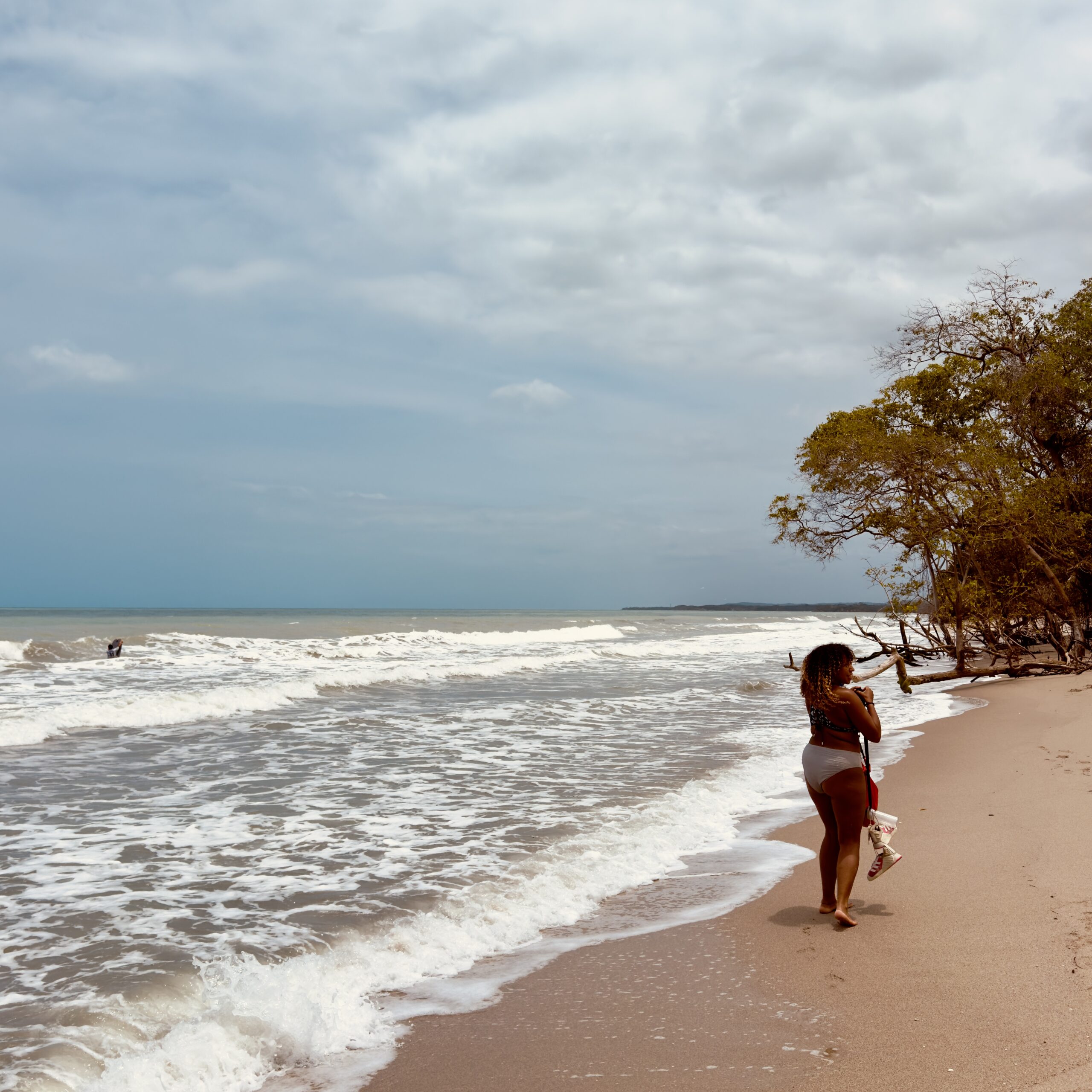 how to save on baggage fees