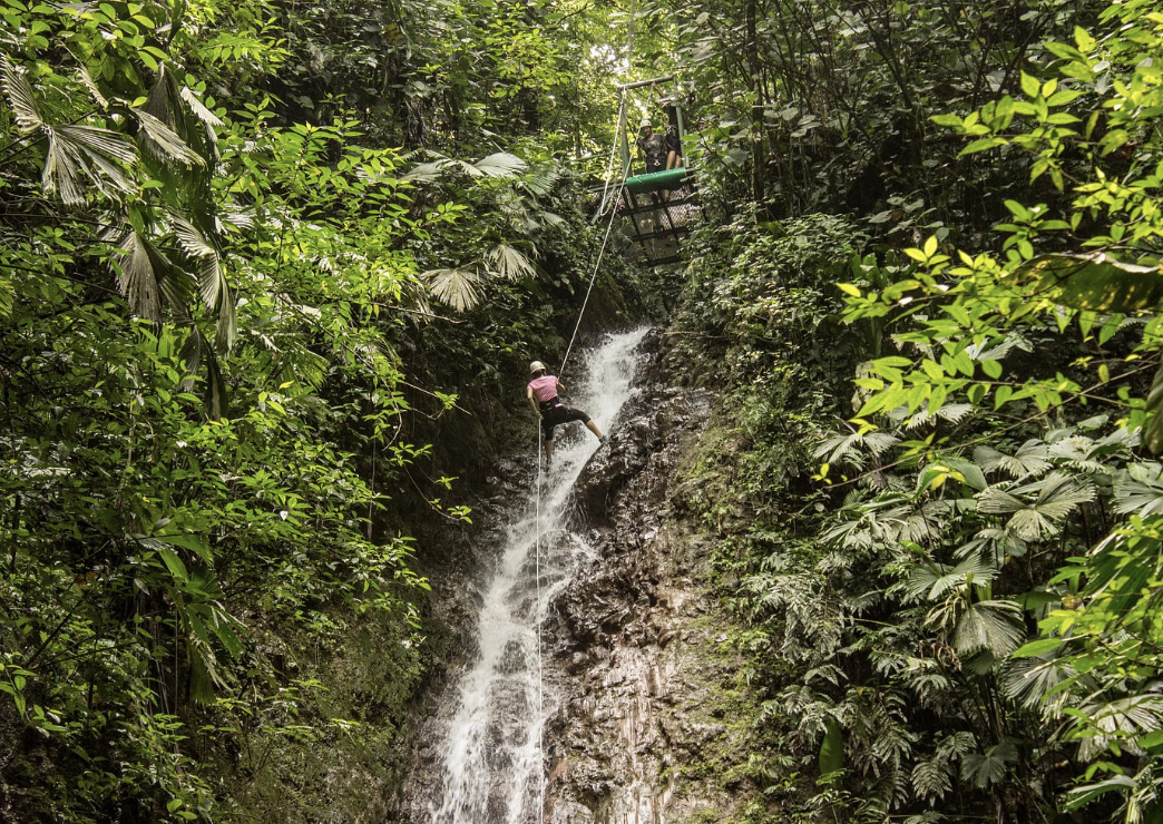 canyoning in costa rica