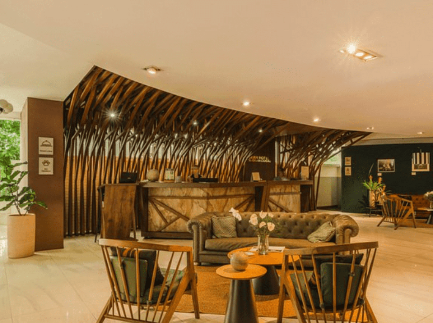 V Grand Hotel Medellin